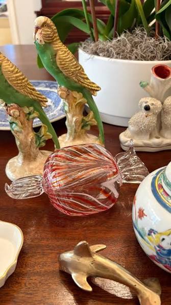 Vintage Majolica Parakeets & Art Glass Decorative Collection